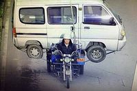 Motor mengangkut mobil tahun 2015 lalu 