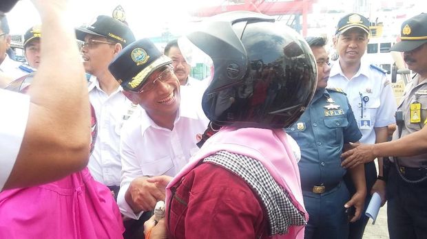 Menhub Sambut Pemudik Arus Balik Gratis dari Semarang