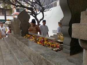Daripada Dipindah, Makam Pangeran Diponegoro Lebih Baik Diperbaiki