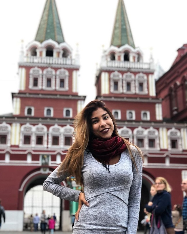 Aku sudah berada di tempat kejadian selama dua jam untuk mempersiapkan siaran dan tak ada interupsi. Ketika kami siaran langsung, dia memanfaatkan situasi. Tapi, setelah itu, aku memeriksa untuk melihat apakah dia masih di sana, dia sudah pergi, ungkap Julieth seperti dikutip dari DW. Foto: Instagram @juliethgonzaleztheran