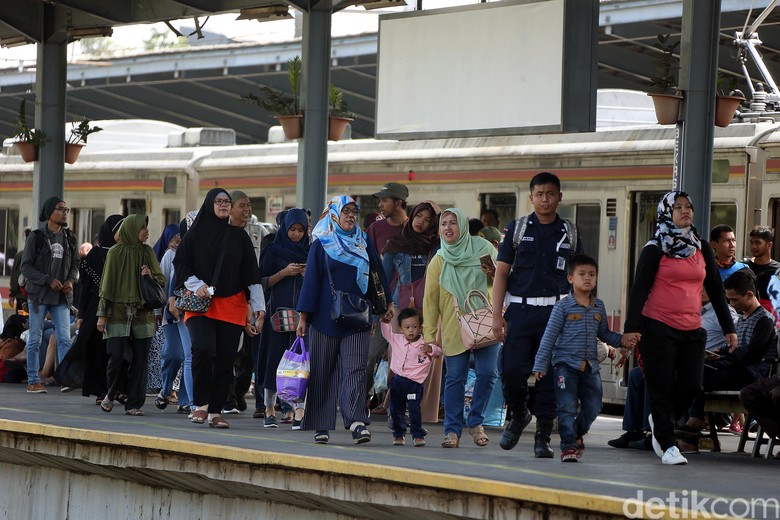 Pemkot Bekasi Tak Larang Pendatang Baru Pemkot Bekasi Tak Larang Pendatang Baru