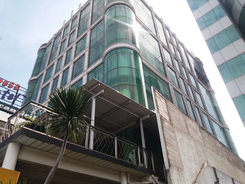 Business Hotel Tomang Terbakar, Tidak Ada Korban Jiwa Business Hotel Tomang Terbakar, Tidak Ada Korban Jiwa
