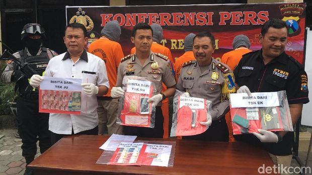 Siasat Licik Pemilik Toko Busana Demi Duit Asuransi Miliaran