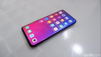 Oppo Find X mulai dipasarkan pada bulan Agustus mendatang. Foto: Adi Fida Rahman/detikinet