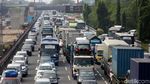 Foto: Arus Balik di Tol Jakarta-Cikampek Padat