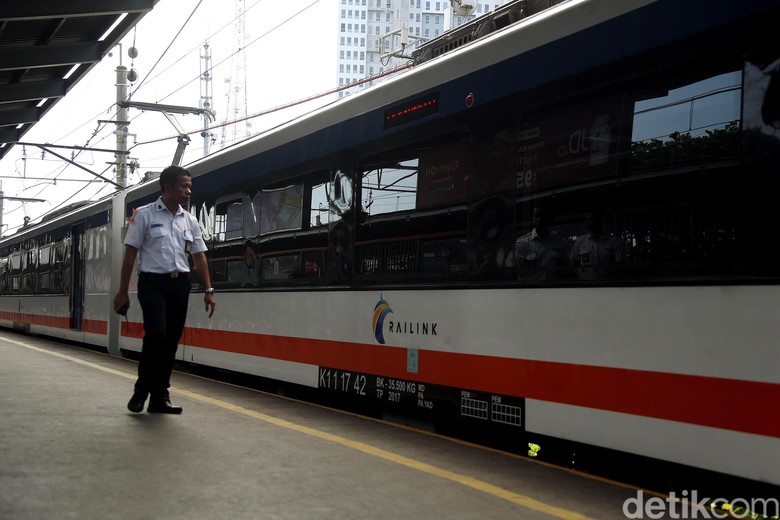 Operator: Setop Viralkan Foto Vandalisme Kereta Bandara Operator: Setop Viralkan Foto Vandalisme Kereta Bandara