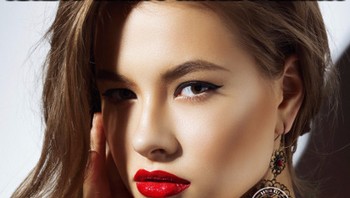 Rela pacar dibeliin lipstik sama yang lain? Foto: Internet