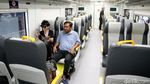Libur Lebaran Terakhir, Warga Bekasi Jajal Kereta Bandara Soetta