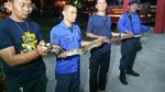 Foto: Ular Sanca 4 Meter Ditangkap Saat Hendak Cari Mangsa