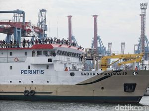 Pemudik Arus Balik dari Semarang Tiba di Tanjung Priok