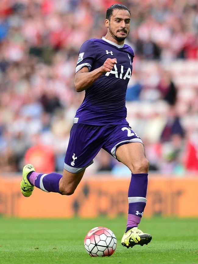 Melihat si ganteng nan seksi Nacer Chadli memperkuat tim nasional Belgia dijamin tidak akan membuat mata kamu mengantuk saat menonton pertandingan Piala Dunia 2018. Pada 2014, pemain 28 tahun ini sempat menjadi sensasi dengan foto tanpa busananya di majalah Cosmopolitan Inggris yang dilakukannya untuk kampanye kanker. (Foto: Getty Images)
