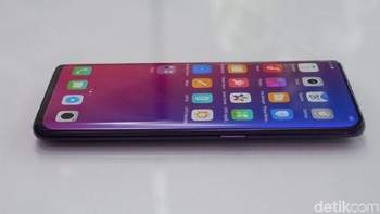 Bezel atas bawah dibuat sangat tipis. Foto: Adi Fida Rahman/detikinet