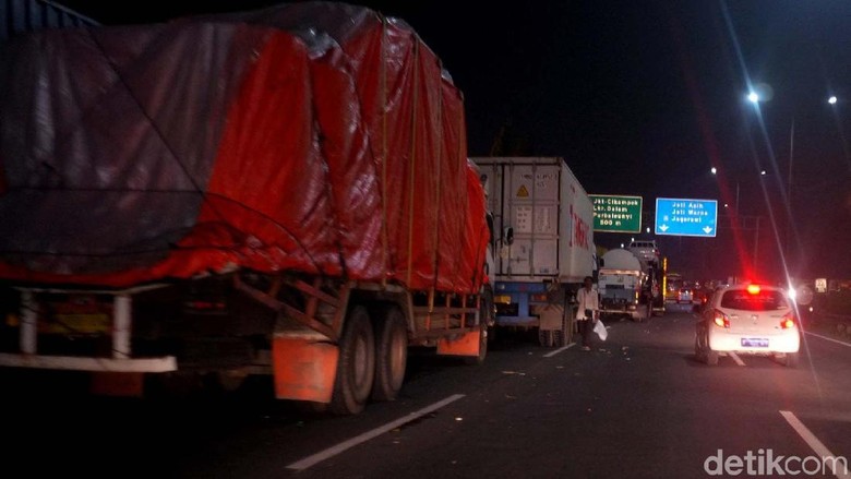 Cegah Truk Nakal, Tol Cikampek akan Dipasangi Alat Timbang Portabel Cegah Truk Nakal, Tol Cikampek akan Dipasangi Alat Timbang Portabel