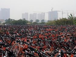 Kuburan Jutaan Sepeda, Masih Bagus Tapi Dibuang