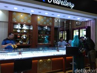 Ramai-ramai Jual Emas Habis Libur Lebaran