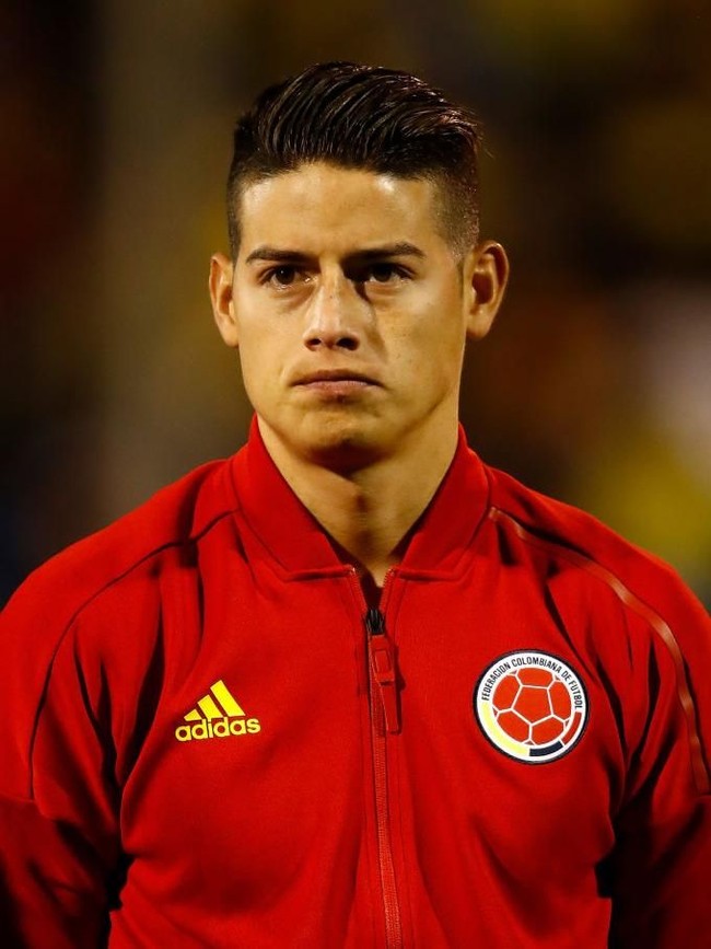 James Rodriguez bukan hanya ganteng tapi juga dikenal sebagai pemain timnas Kolombia dengan gaya stylish. Pada Pada Piala Dunia 2014, pria 26 tahun ini tercatat sebagai top skor atau pencetak gol terbanyak. (Foto: Getty Images)