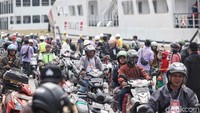 Pemudik arus balik ini merupakan peserta mudik gratis yang diselenggarakan Kementerian Perhubungan. 