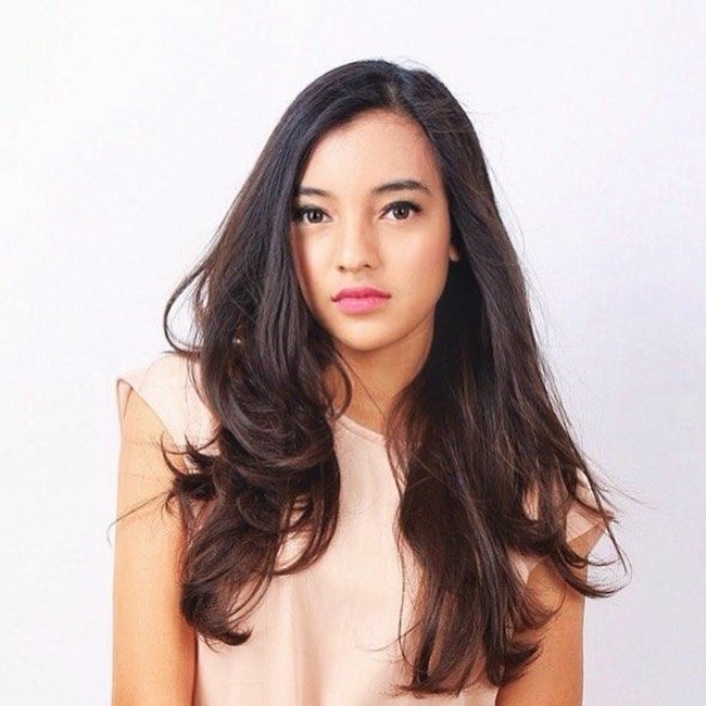 Berkat kecantikannya, Nadia pernah menjadi bintang iklan kosmetik Tanah Air. Foto: Instagram/Nadia Soekarno