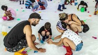 Terletak di Discovery Shopping Mall yang menghadirkan wahana bermain salju outdoor pertama di Bali yang akan berlangsung hingga 7 Juli 2018 di Area Amphitheater. Foto: dok. Discovery Mall