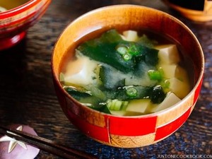 Waduh! Pria Ini Masukkan Sarden untuk Pakan Hewan dalam Sup Miso Niboshi Buatannya