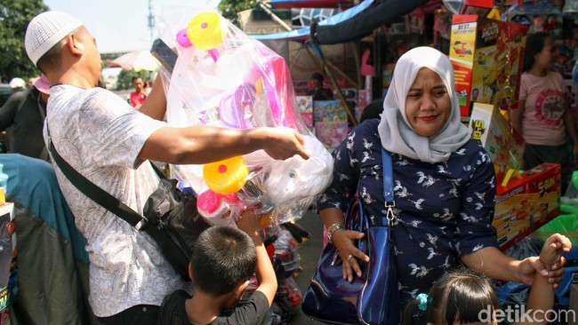 Pedagang di Tanah Abang Sepi Pembeli, Gara-gara Sidang MK?