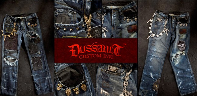 Siapa sangka jeans super belel bisa berharga sangat mahal? Dussault Apparel Trashed Denim contohnya. Jeans ini telah dicuci sebanyak 13 kali sebelum dirusak dan dihiasi berbagai bebatuan mulia seperti berlian, rubi, rose gold dan emas putih. Sepasang jeans dihargai hingga Rp 3,5 miliar. Foto: Dok. Money Inc.