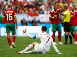 Namun setelah itu Portugal lebih banyak berada dalam tekanan. Maroko melepaskan setidaknya 14 tembakan namun hanya empat yang on target. Gol penyama kedudukan pun tak bisa mereka buat. REUTERS/Kai Pfaffenbach.
