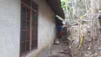 Adapun Eko, adalah suami dari anak keempat Yamini yang juga tinggal di dekat rumah Yamini. Eko mengaku baru lima tahun terakhir menjadi menantu Yamini.