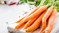 Wortel jadi sayuran yang efektif untuk menurunkan tekanan darah. Wortel punya kandungan beta-karoten, dan vitamin C yang menyehatkan tekanan darah secara alami. Foto: iStock