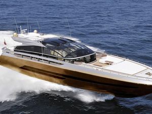 Foto: Yacht Termewah Sedunia yang Dilapis Emas 100 Ton