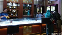 Masyarakat yang menjual berlian juga meningkat hingga 25%.