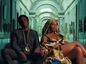 Beyonce Pakai Anting Desainer Indonesia, Rinaldy Yunardi di Video Klip Terbaru