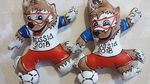 Pernah Lihat Souvenir Aneh Piala Dunia? Begini Lho Bentuknya