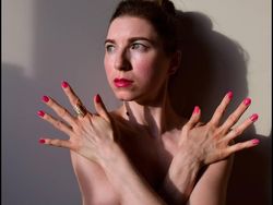 Ini Kekasih Cantik Snowden, Pembocor Sang Whistleblower