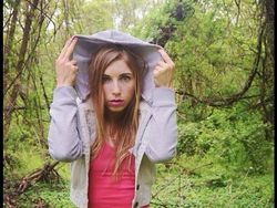 Ini Kekasih Cantik Snowden, Pembocor Sang Whistleblower