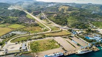 Ini adalah tol Bakauheni-Terbanggi Besar Segmen Pelabuhan Bakauheni-IC Bakauheni 8,9 km. Beroperasi 21 Januari 2018. Di hari yang sama, segmen Lematang-Kotabaru 5 km juga dioperasikan. Dok. Bina Marga.