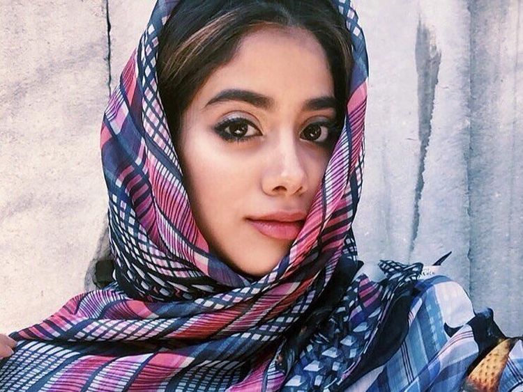 Janhvi Kapoor, Prestasi dan Sensasi