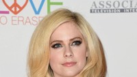 Dengan rambut tergerai, Avril terlihat cantik.  Foto: Getty Images