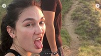 Wah, pernah mendaki pulau Padar juga ya sepertinya? (Instagram/lunamaya)