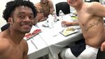 Si Tampan Paulo Dybala dari Argentina Hobi Makan Bareng Teman & Keluarga