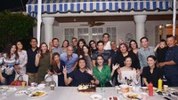 Perayaan ulang tahun Reino makin meriah dengan makan bersama teman-teman. Foto: Instagram reinobarack