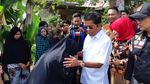 Mensos Sambangi Penerima PKH Korban Kebakaran di Pinrang