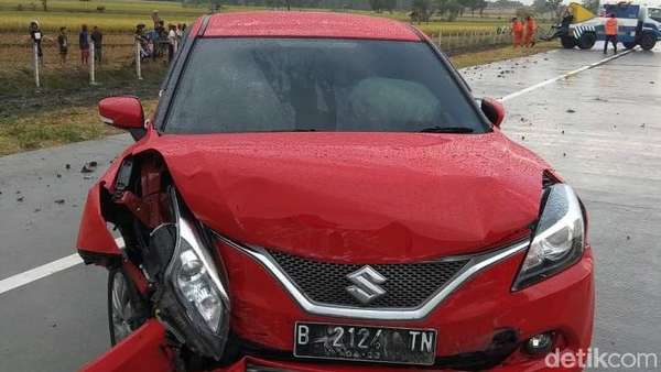 Mobil Bernopol Palsu Celaka di Tol Wilangan, Polisi: Diduga Masih Baru Mobil Bernopol Palsu Celaka di Tol Wilangan, Polisi: Diduga Masih Baru