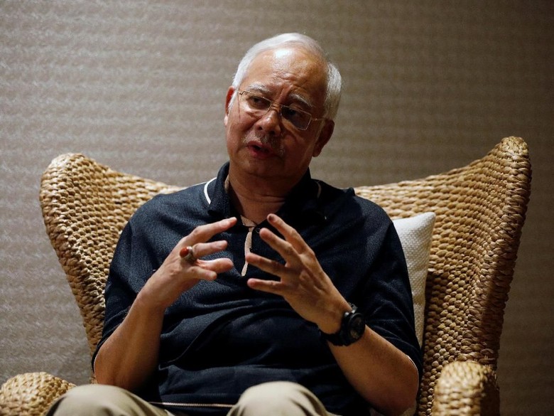 Ini Penjelasan Najib Soal Tas-tas Mewah dan Uang Tunai Rp 400 M Ini Penjelasan Najib Soal Tas-tas Mewah dan Uang Tunai Rp 400 M