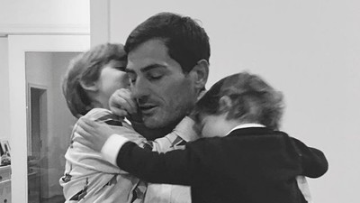 Hangatnya Kebersamaan Keluarga Kiper Timnas Spanyol Iker Casillas