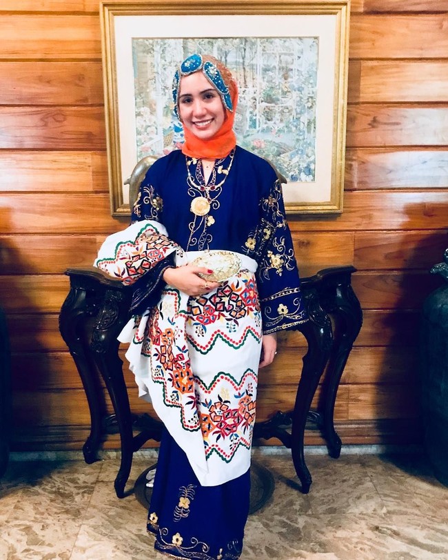 Dari akun Instagram-nya terungkap jika Sofia adalah seorang muslim. Foto: Instagram Sofia Loren Deliu