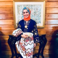 Dari akun Instagram-nya terungkap jika Sofia adalah seorang muslim. Foto: Instagram Sofia Loren Deliu