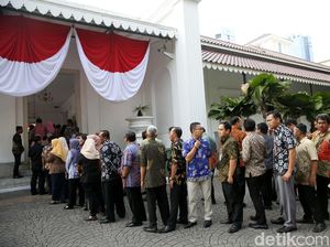1.081 PNS DKI Telat di Hari Pertama Masuk Kerja
