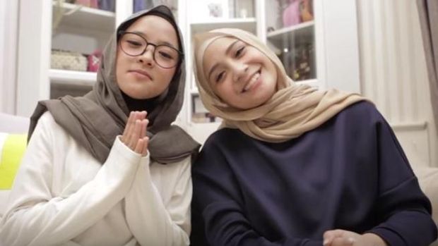 3 Tutorial Hijab ala Nissa Sabyan, Vokalis Sabyan Gambus yang Imut