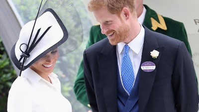Penampilan Meghan Markle dengan Perut Sedikit Membuncit